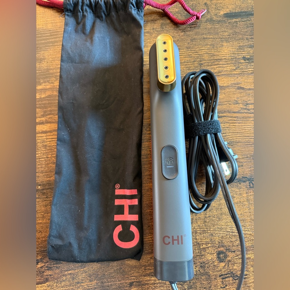 CHI portable garment steamer with travel bag